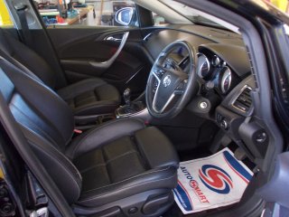 /photos/7253/87b19a81-7a1f-94fb-d2f9-e37bac20382e_i320x240.jpg