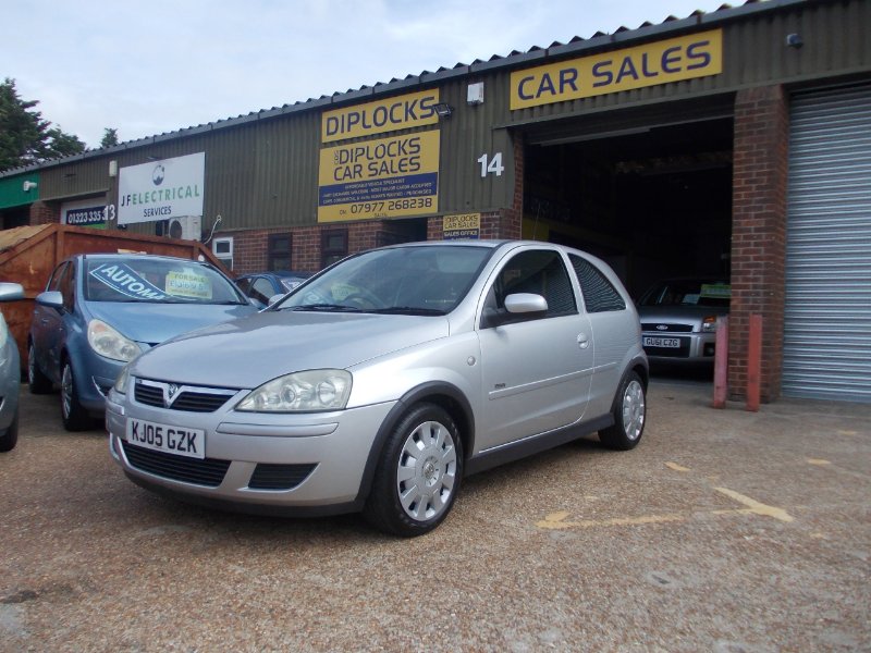 2005 Vauxhall Corsa Hatchback 1.2i 16v Design Hatchback 3dr Petrol Manual a/c 139 g/km 79 bhp